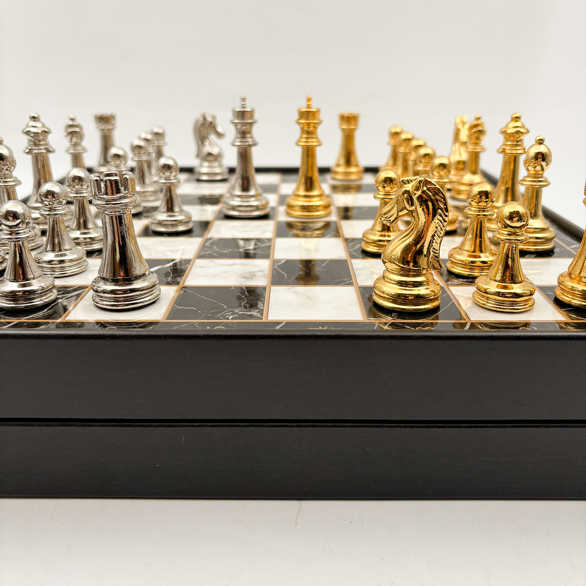 Ahşap Satranç Takımı Altın Gümüş Metal Taşlı MERKP36G - 10