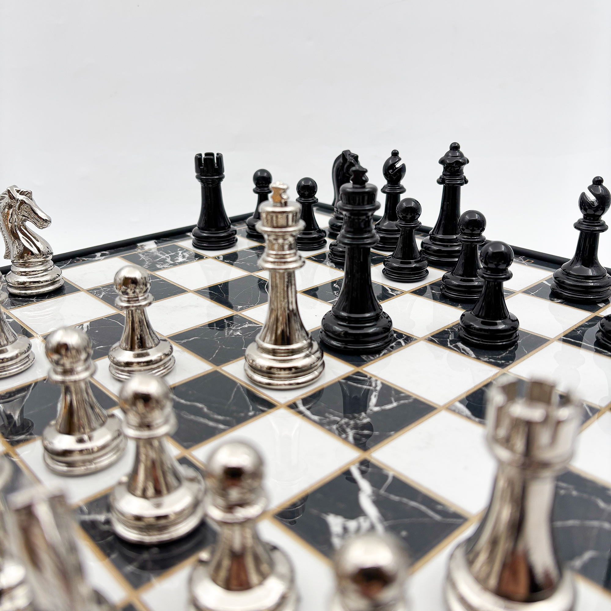Ahşap Satranç Takımı Siyah Gümüş Metal Taşlı MERKP36S - 9