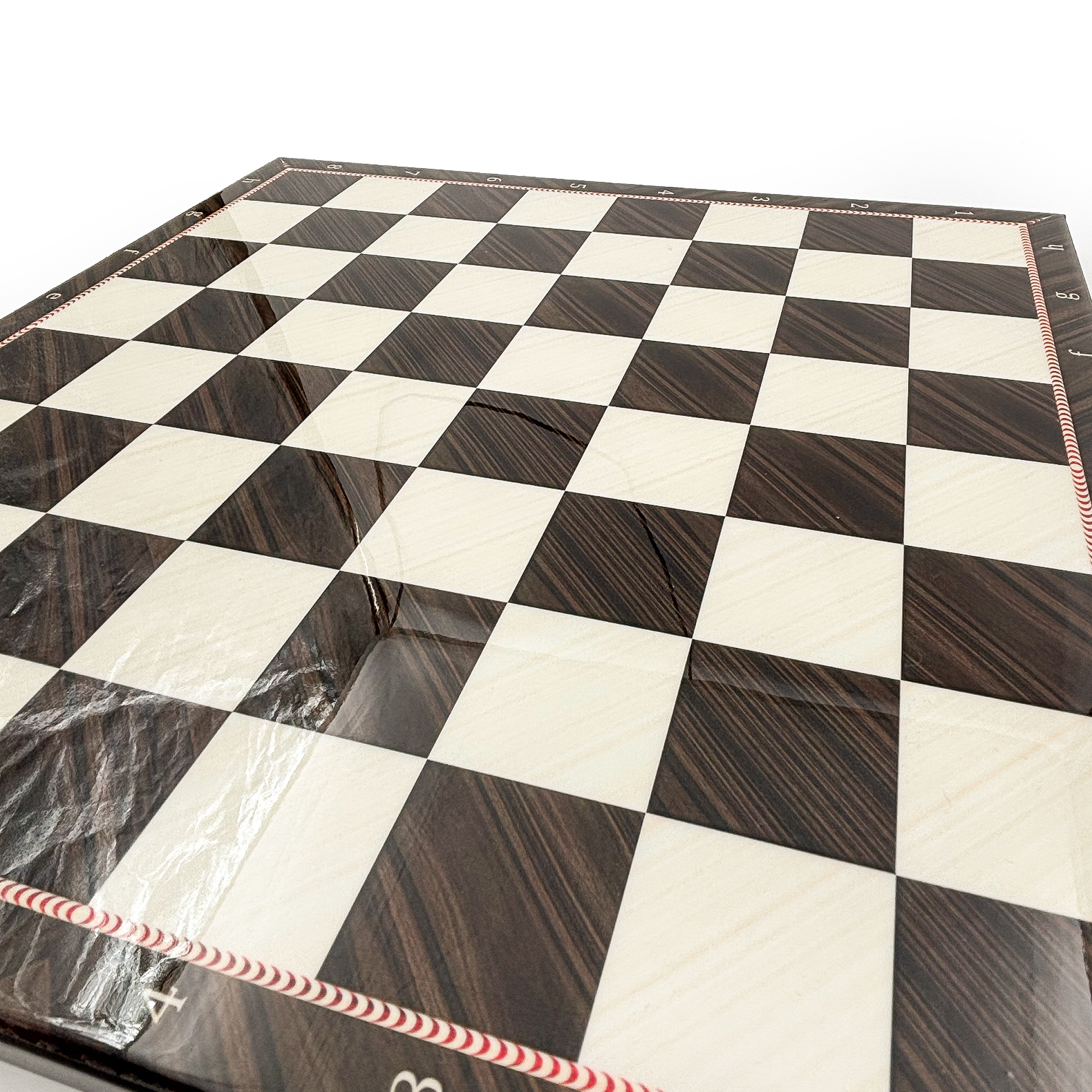 El Yapımı Ceviz Desenli Ahşap Satranç Takımı – Metal Taşlı DC36 - 4