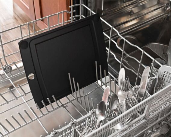 Epicurean AllinOne Serisi Siyah Kesme Tahtası 37x29cm - 5