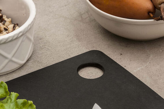 Epicurean Mutfak Serisi Siyah Kesme Tahtası 37x29cm - 2