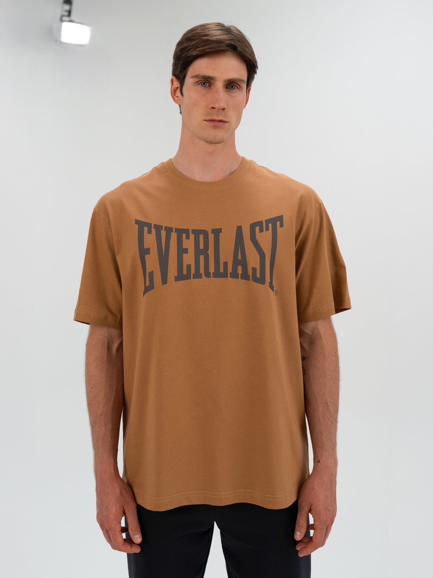 Ever Classics Comfort Logo Koyu Bej Erkek Tişört