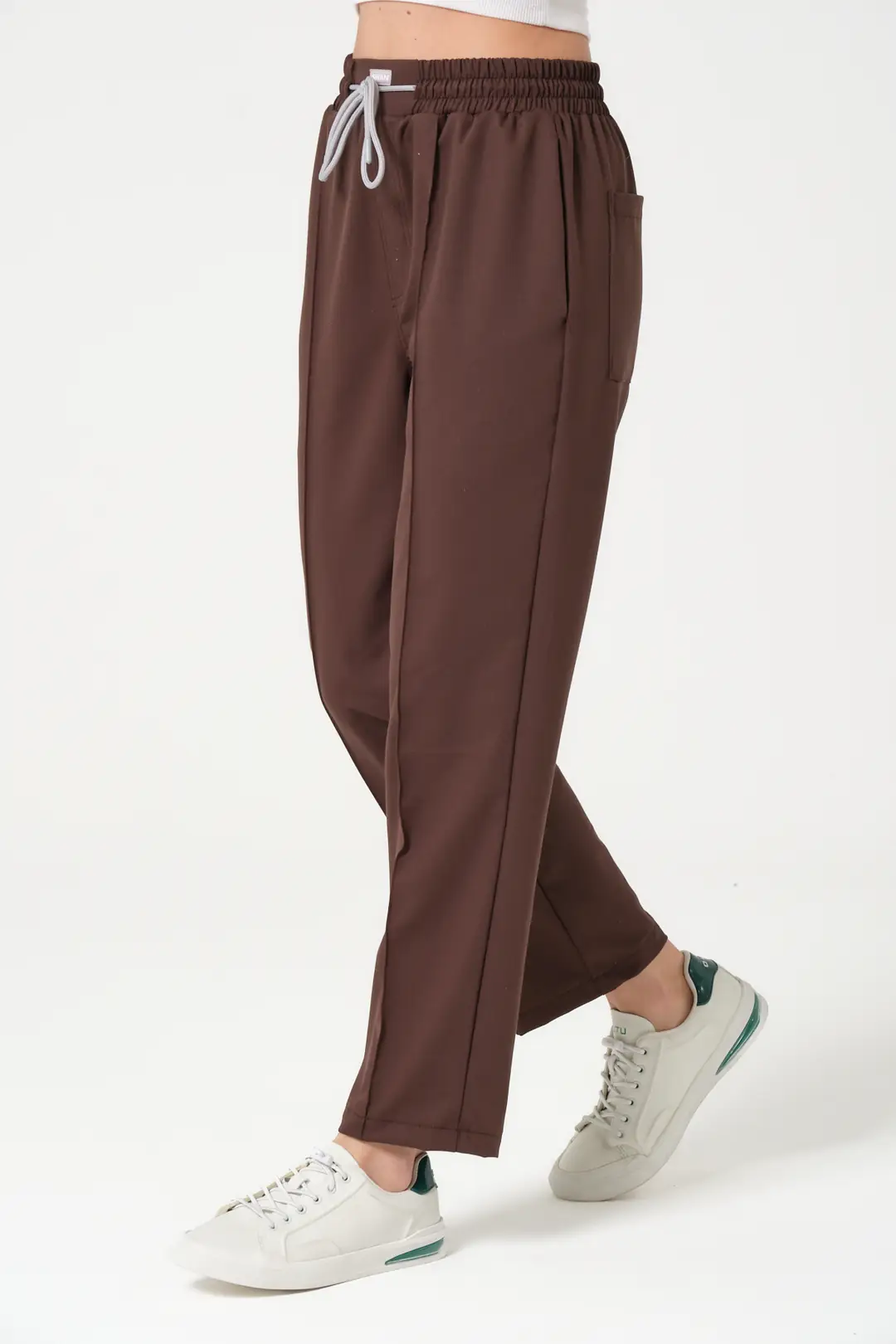 KAHVERENGİ - SAĞLIK ÇALIŞANLARI ALT ÜNİFORMA (ELITE)