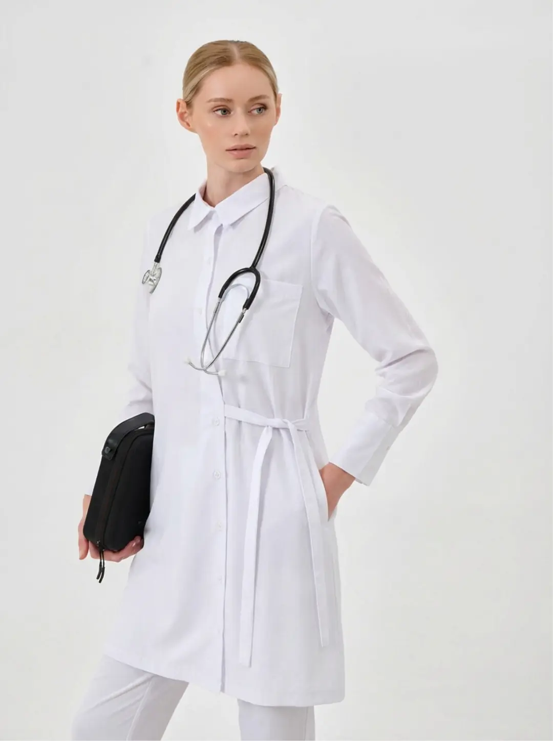 LUNA -  BEYAZ KADIN TESETTÜR ÜST ÜNİFORMA