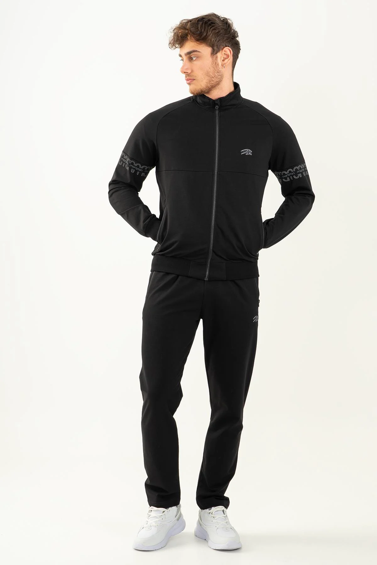 Maraton Comfort Erkek Dik Yaka Dar Paça Siyah Eşofman Takımı