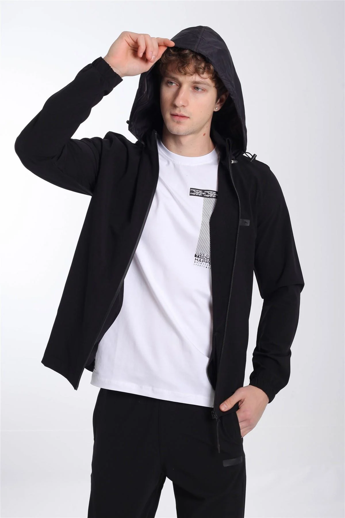 Maraton Regular Erkek Çıkma Kapüşonlu Siyah Yağmurluk