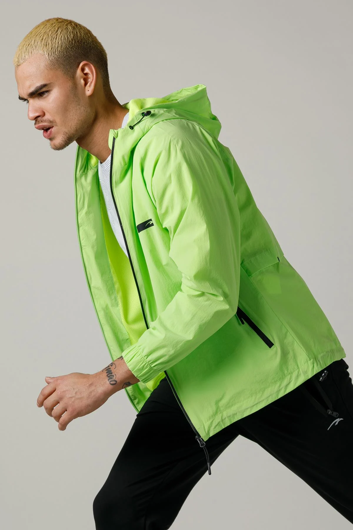 Maraton Regular Erkek Kapüşonlu Neon Yeşil Yağmurluk - 4