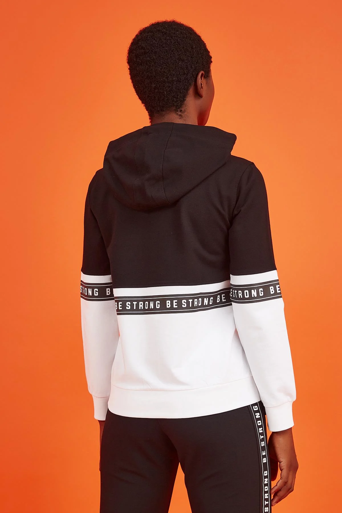 Maraton Regular Kadın Kapüşonlu Siyah Sweatshirt - 3