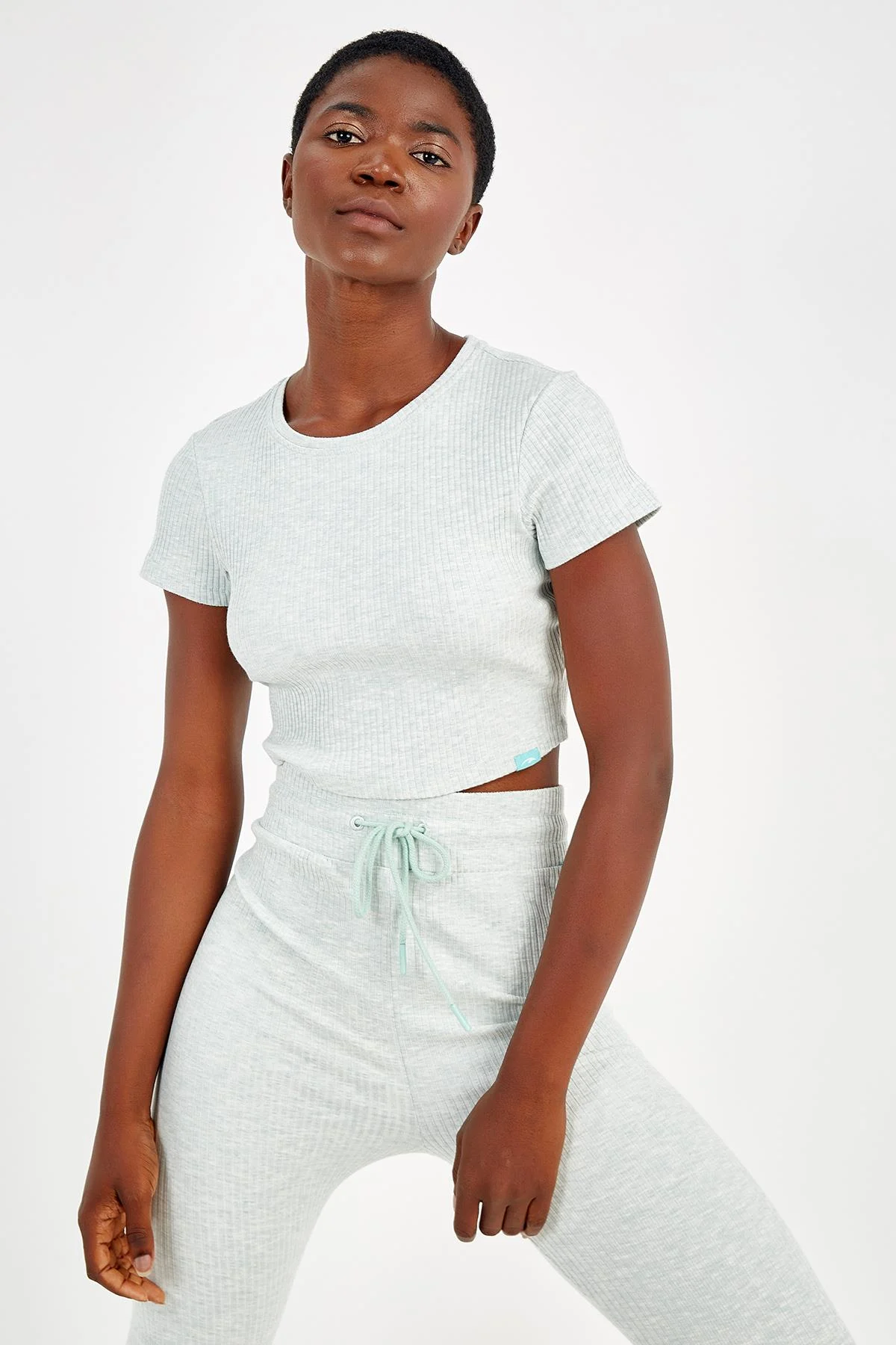 Maraton SlimFit Kadın Bisiklet Yaka Açık Yeşil Crop Top