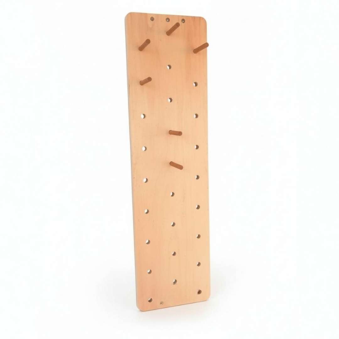 Peg Board (Tırmanma Tahtası)