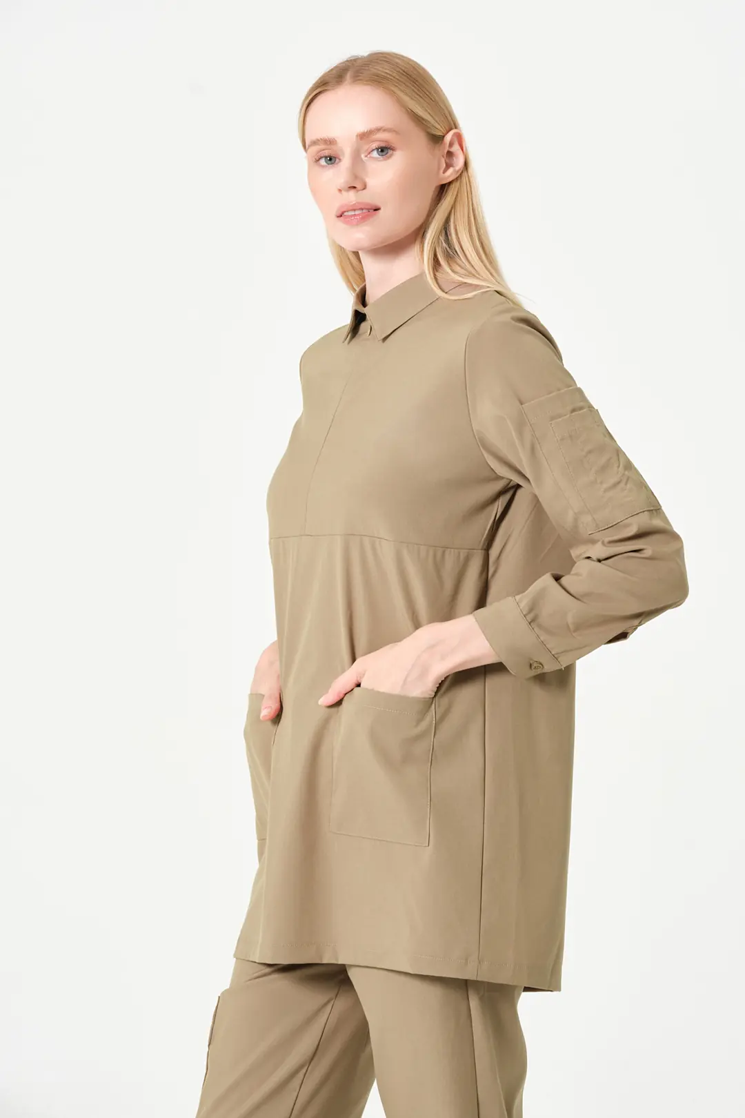 ROSA - BEJ KADIN TESETTÜR ÜST ÜNİFOMA - 3