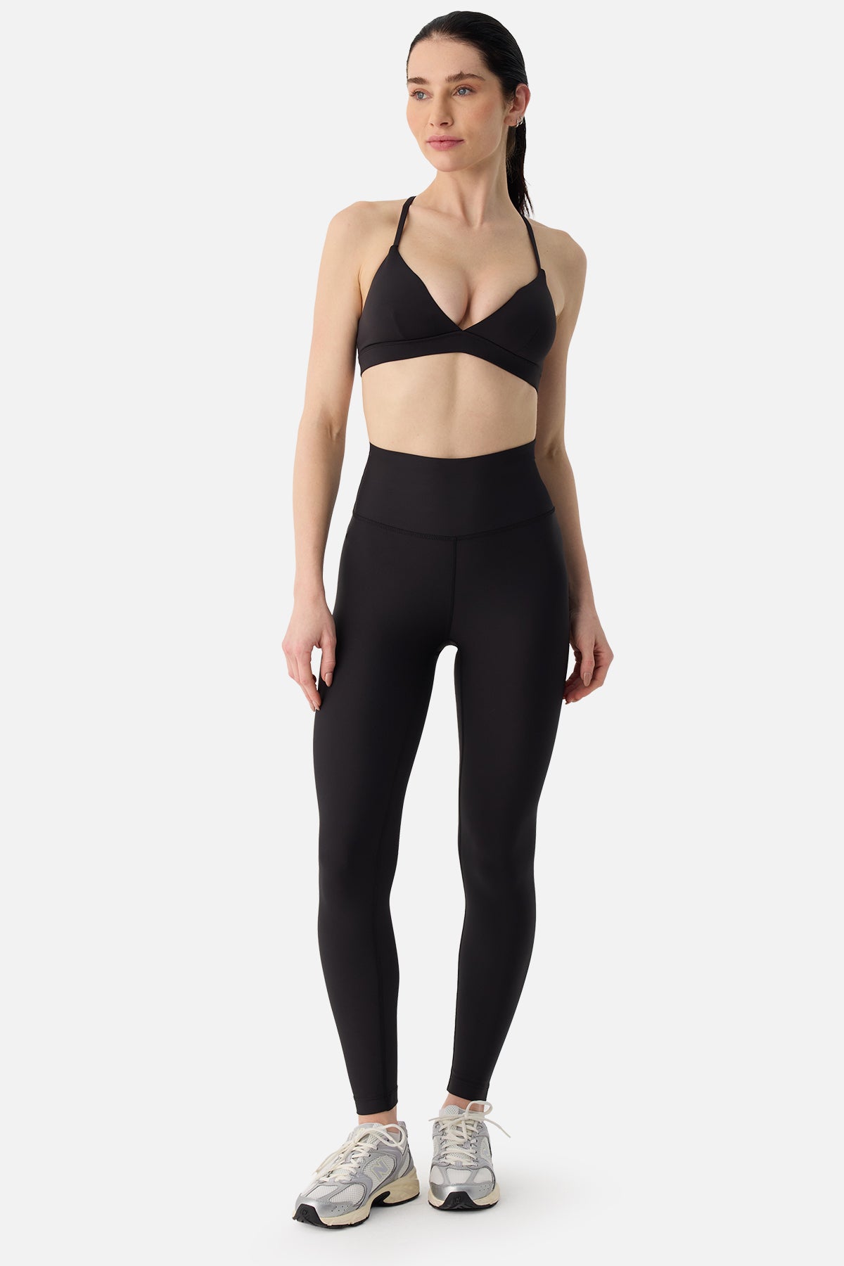 Aria Yumuşak Orta Destek Siyah Spor Bra - 5