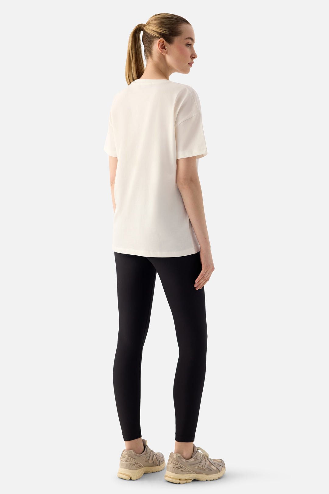Elora Rahat Kalıp Oversize Krem Tişört - 4
