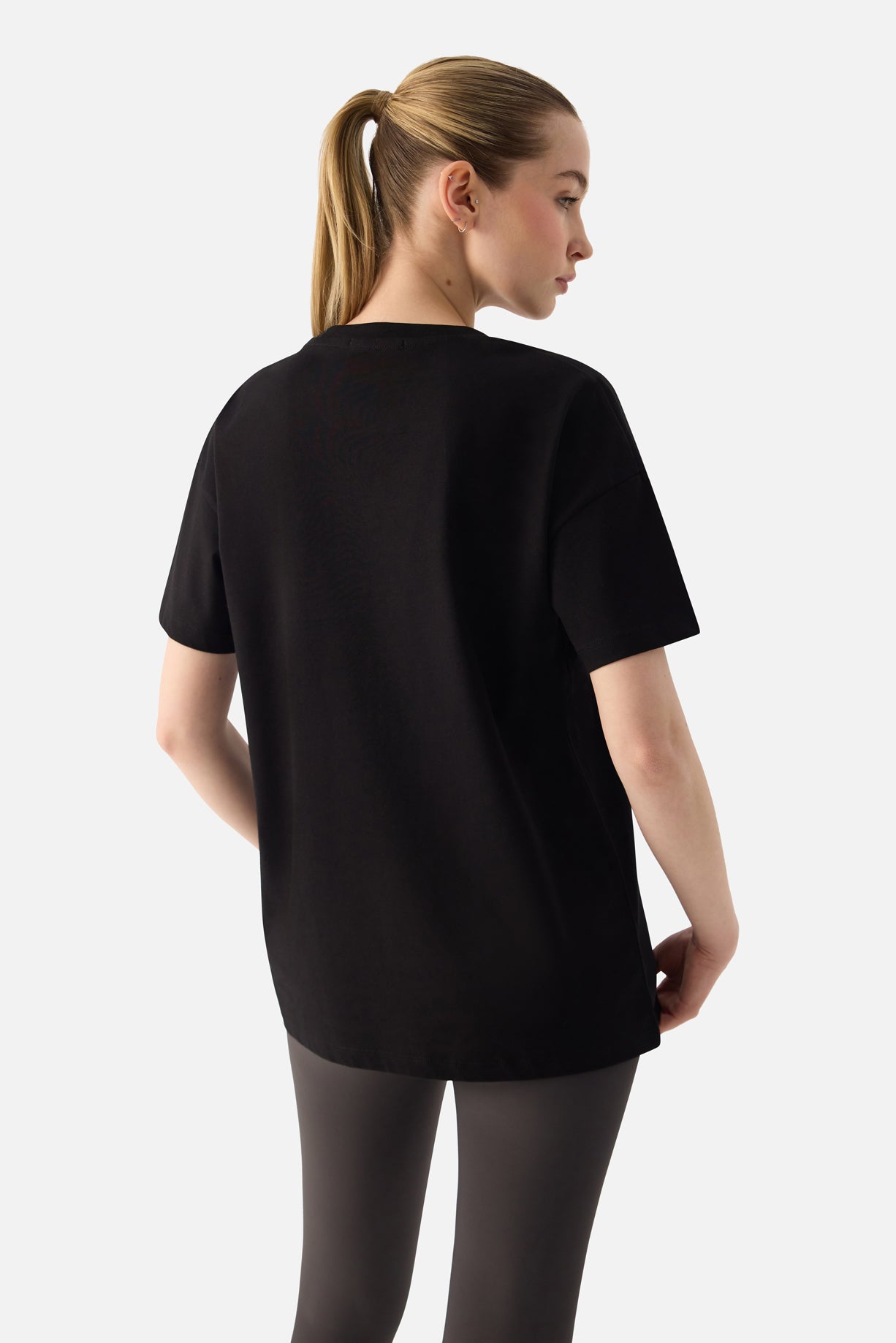 Elora Rahat Kalıp Oversize Siyah Tişört - 5