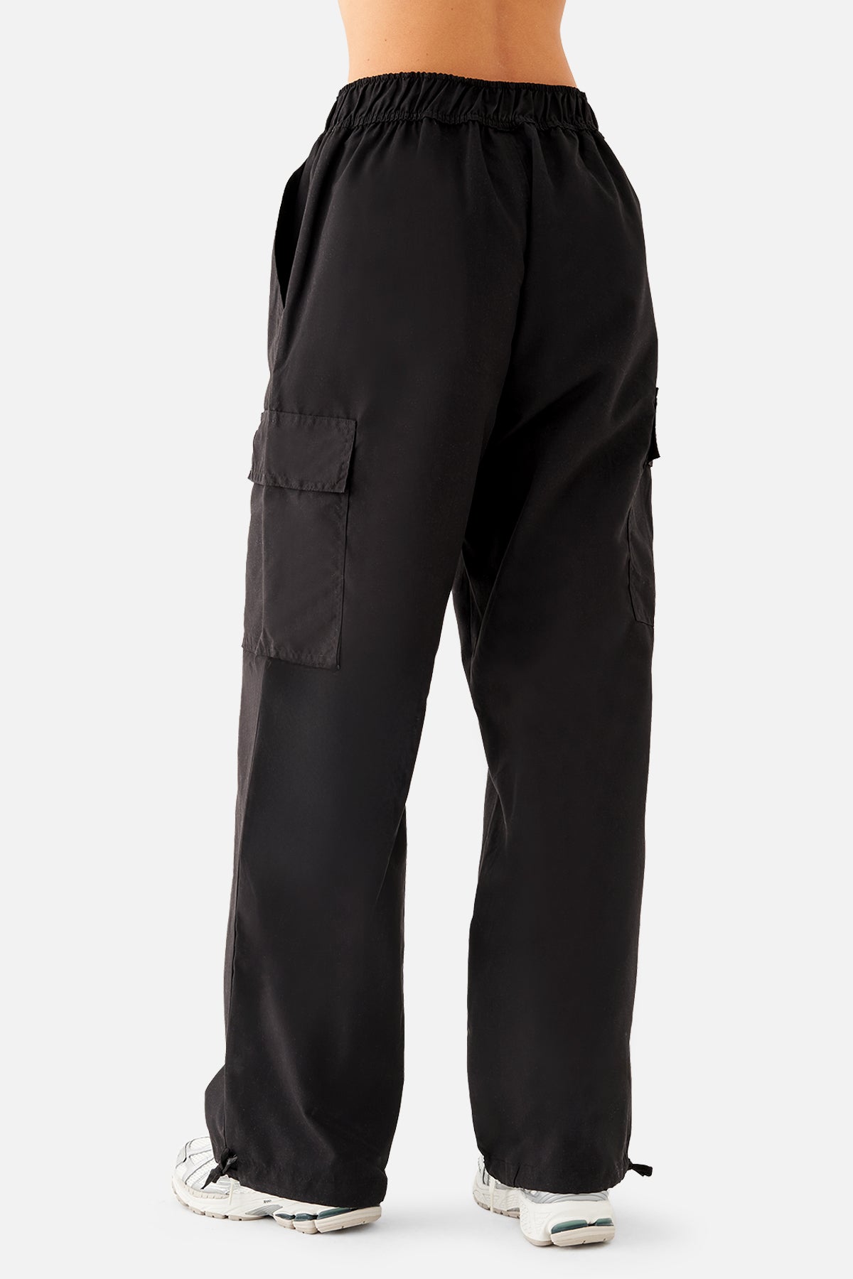 Emma Voyager Wide-Leg Siyah Paraşüt Pantolon - 4
