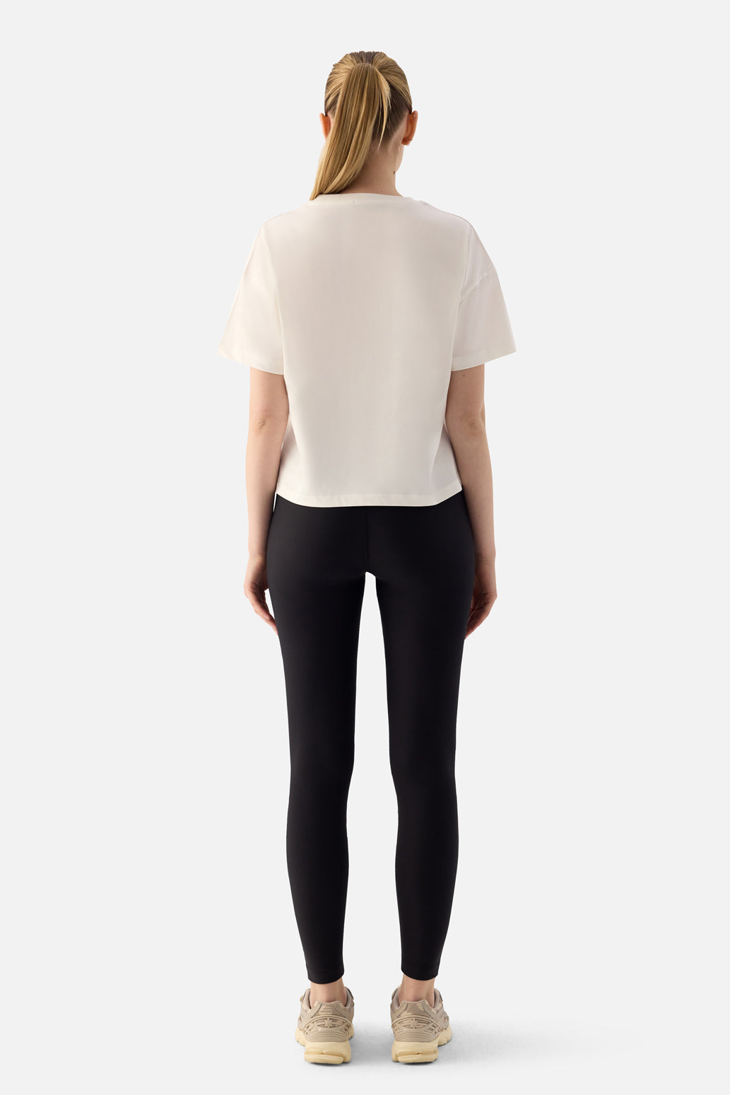 Noya Kısa Oversize Krem Tişört - 3