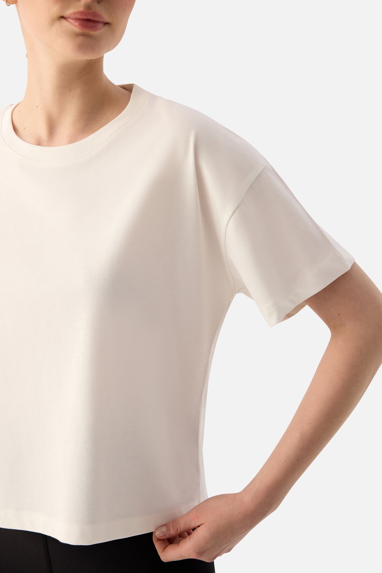 Noya Kısa Oversize Krem Tişört - 6