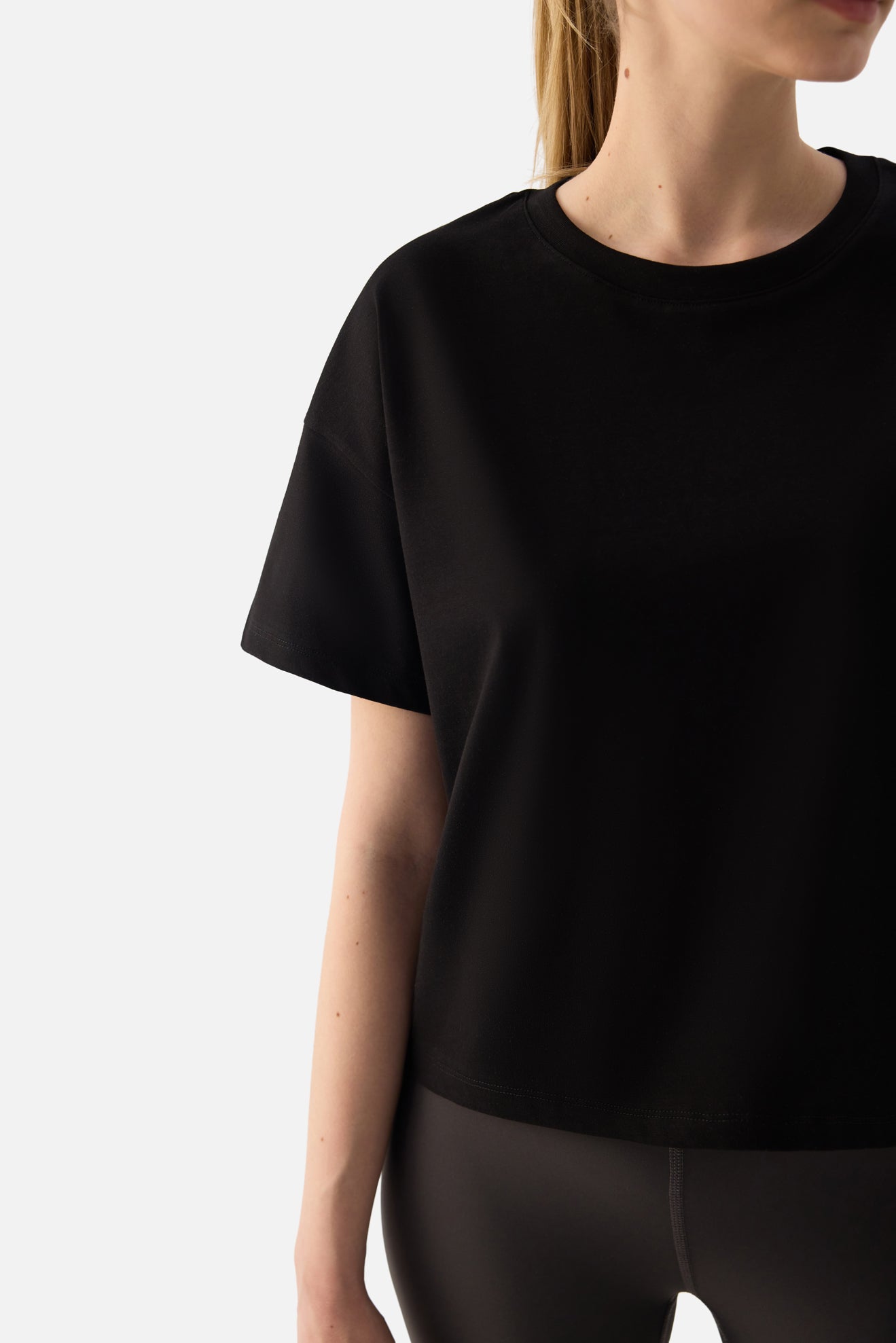 Noya Kısa Oversize Siyah Tişört - 6